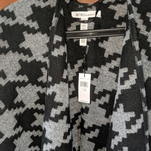 Poncho - Picture 3 of 3